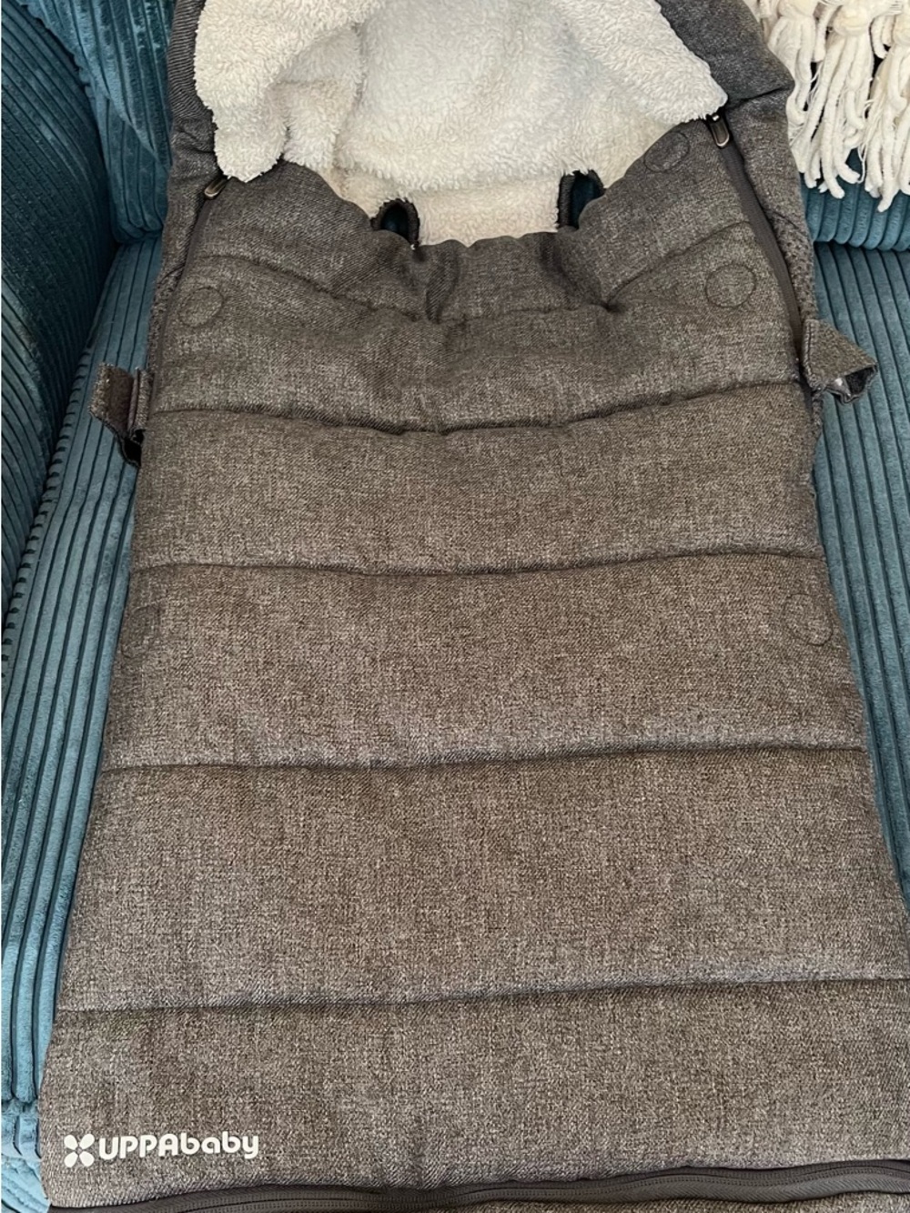 UPPAbaby Cozyganoosh stroller footmuff in gray/Greyson pattern good pre-owned